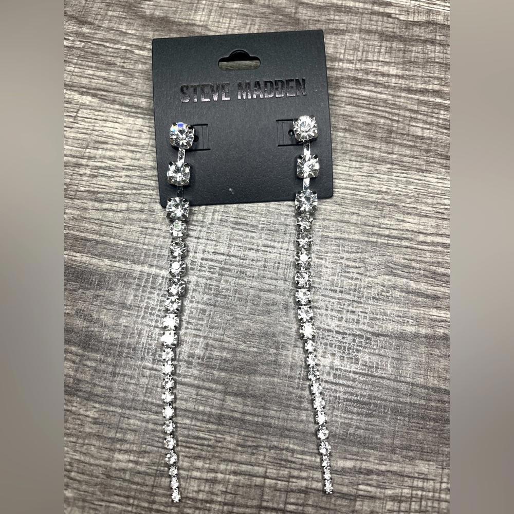 Steve Madden Drop Earrings 9$